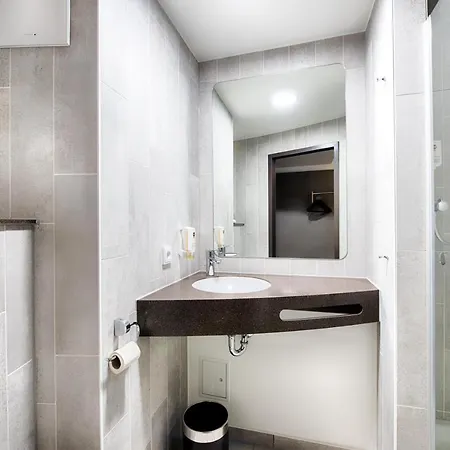 酒店 B&B Hotel Wetzlar 韦茨拉尔