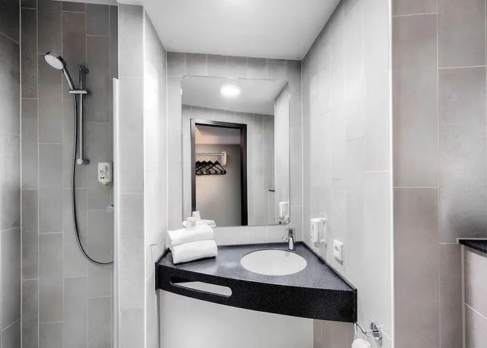 B&B Hotel Wetzlar 호텔 베츨러