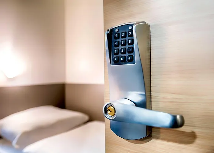 호텔 B&B Hotel Wetzlar 베츨러